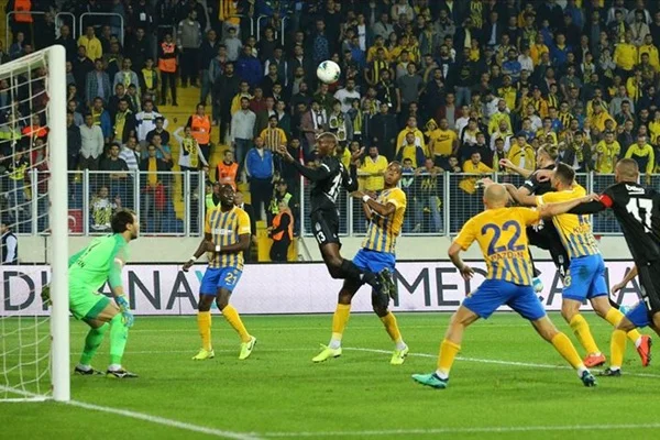 Beşiktaş-Ankaragücü maçından gol sesi çıkmadı