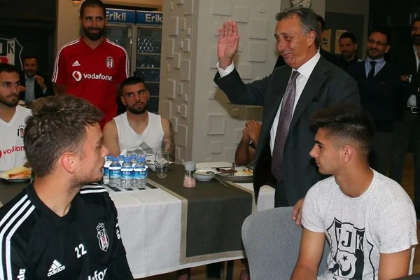 Beşiktaş'ta futbolcuların 3 aylık alacakları ödendi