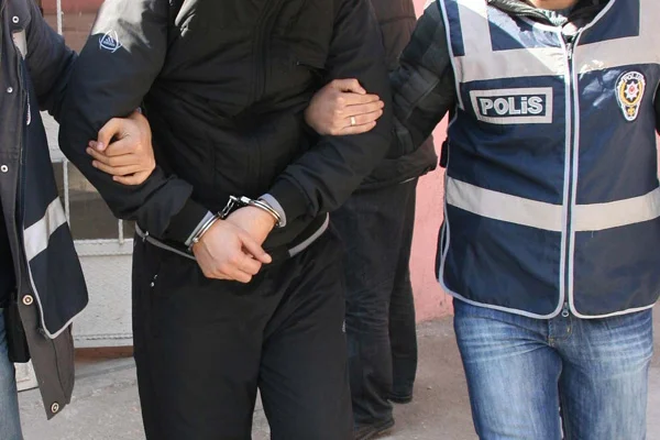 Biri görevden alınan 3 HDP'li belediye başkanına gözaltı