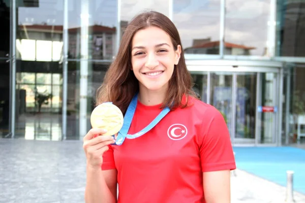 Buse Naz Çakıroğlu finalde