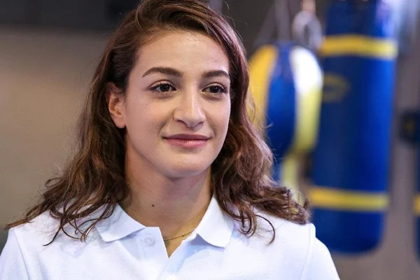 Buse Naz Çakıroğlu'ndan gümüş madalya