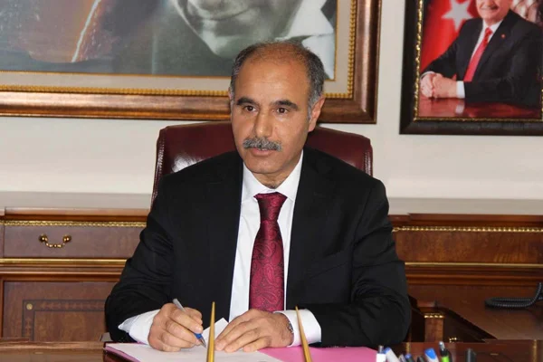 ''DEAŞ'a yönelik operasyonlarda 100 kişi gözaltına alındı''