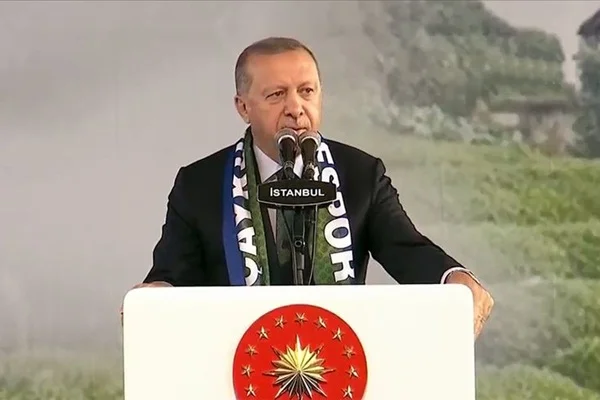 Erdoğan: Türkiye'nin ve Türk milletinin başını daima dik tutacağız