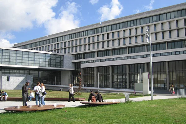Fransa'da bir üniversitenin, Müslüman öğrencileri fişlediği ortaya çıktı!