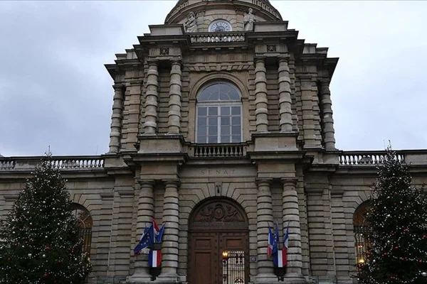 Fransa Senatosundan tepki çeken karar
