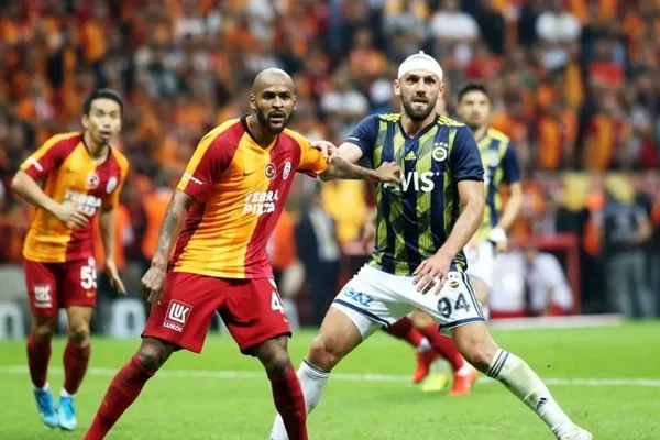 Galatasaray ve Fenerbahçe PFDK'ya sevk edildi