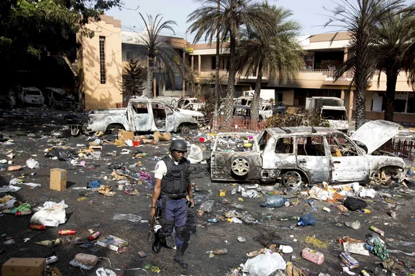 Haiti'de hükümet karşıtı protestolar sürüyor