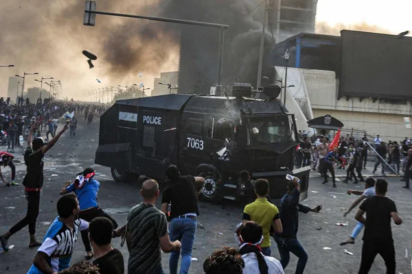 Irak hükümeti: Göstericilere karşı gerçek mermi kullanıldı