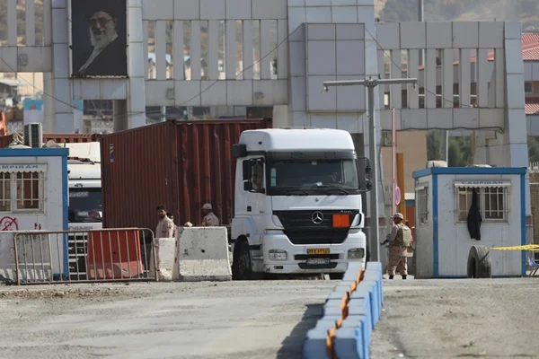 Irak'ta sular durulmuyor: İran, Mehran Sınır Kapısı'nı kapattı
