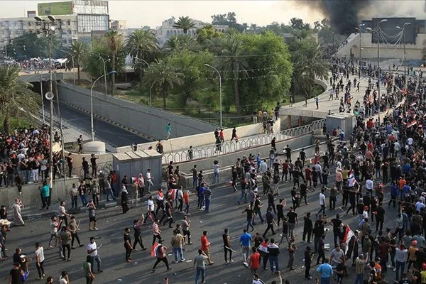 Irak'taki gösterilerde 19 kişi hayatını kaybetti