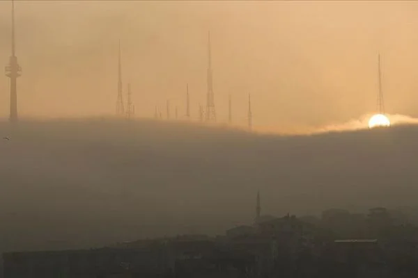 İstanbul Boğazı'nda sis