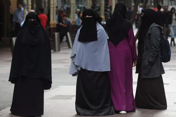 İtalya'da burka ve peçe yasağına yapılan itiraz reddedildi