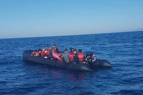 İzmir'de son 3 günde 720 düzensiz göçmen yakalandı