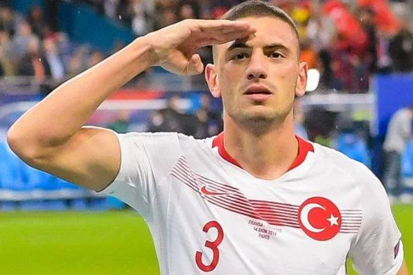 Juventus kulübü, asker selamı veren Merih Demiral'a sahip çıktı