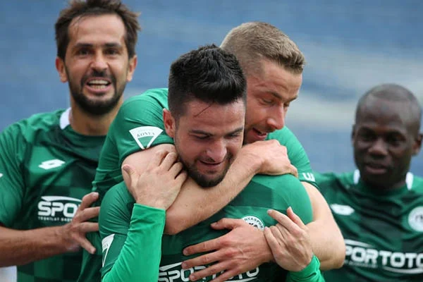 Konyaspor deplasmanda Kasımpaşa'yı 4-1 mağlup etti