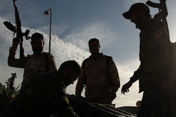 Libya'da Trablus güçleri Hafter'e karşı ilerliyor