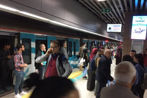 Marmaray'da elektrikler kesildi