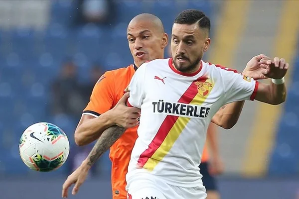 Medipol Başakşehir çıkışını sürdürdü