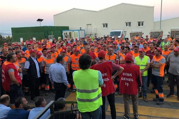 Mücadeleleri sonuç verdi; CHP'li Maltepe Belediyesi'nden atılan işçiler, işe geri alındı