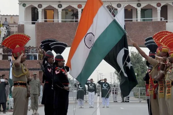 Pakistan'dan Hindistan'a tepki