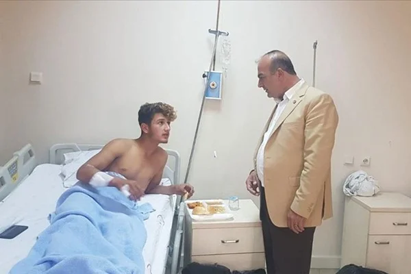 PKK'lı teröristler, odun toplayan köylülere saldırdı: Yaralılar var