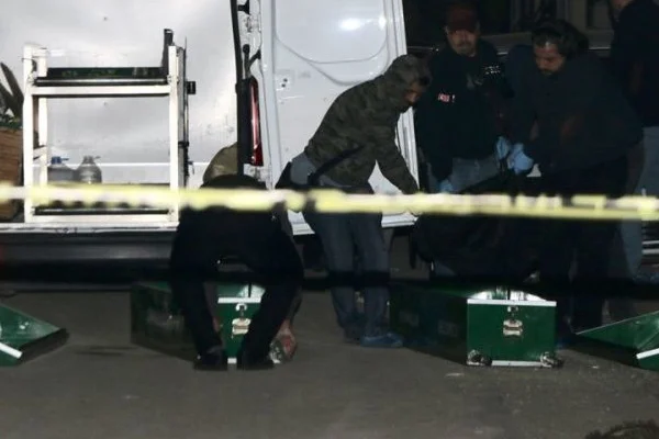 Polis otobüsüne saldıran teröristler öldürüldü
