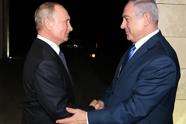 Putin, Netanyahu'ya övgüler yağdırdı!
