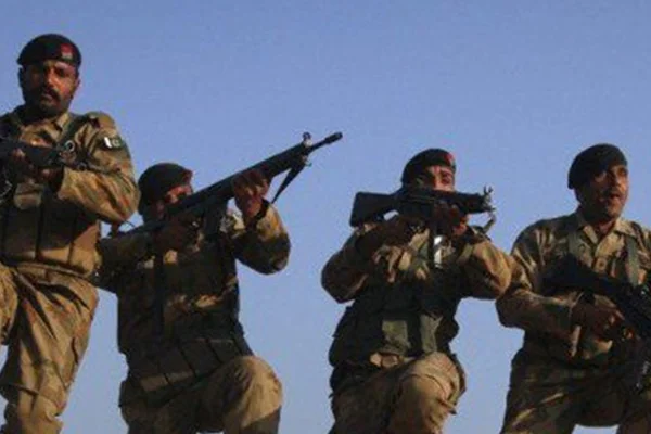 Tehlikeli restleşme: Pakistan, 9 Hint askerini öldürdü!