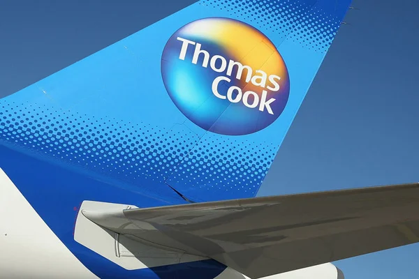 Thomas Cook'un tüm şubelerini rakibi alıyor