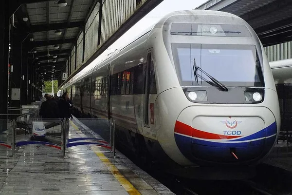 Tren bileti ve posta ücretlerine yüzde 20 zam