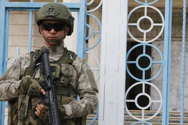 TSK, Tel Abyad halkının yaralarını sarıyor