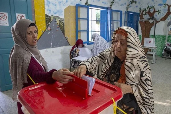 Tunus'ta genel seçiminde oy verme işlemi sona erdi