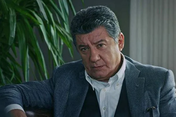 Ünlü oyuncu Tarık Ünlüoğlu hayatını kaybetti