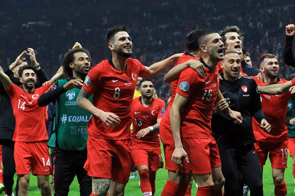 9 futbolcu Milli Takım kadrosundan çıkarıldı