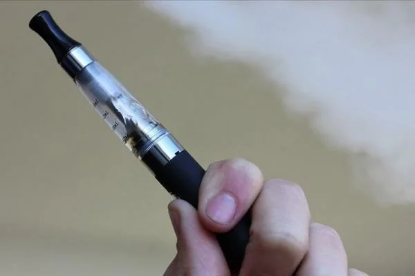 ABD'deki elektronik sigara rahatsızlıklarının sebebi bulundu