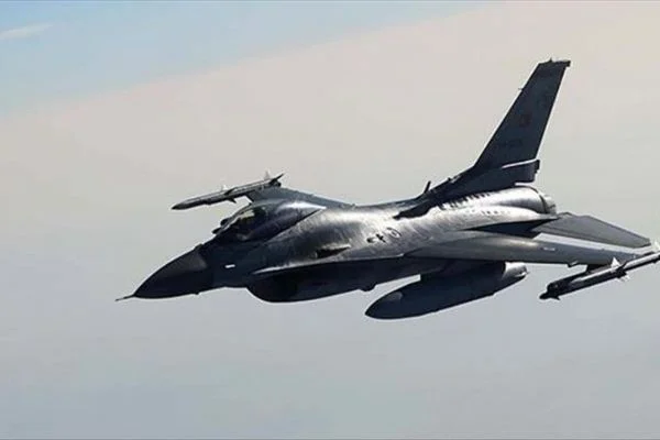 ABD F-16'sı Japonya'da sahte eğitim bombası düşürdü