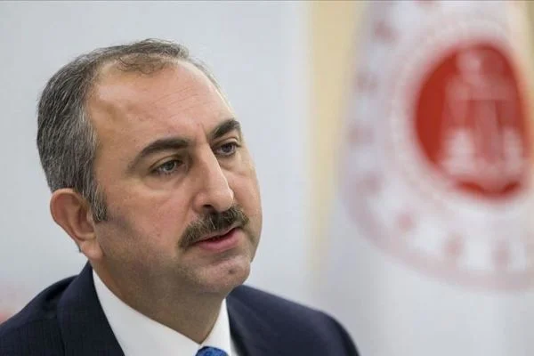 Adalet Bakanı Gül: O eve yazılan yazı hepimizin evine yazılan yazıdır