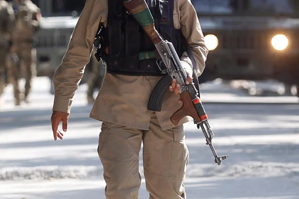 Afganistan'da Taliban saldırısı: 2 polis öldü