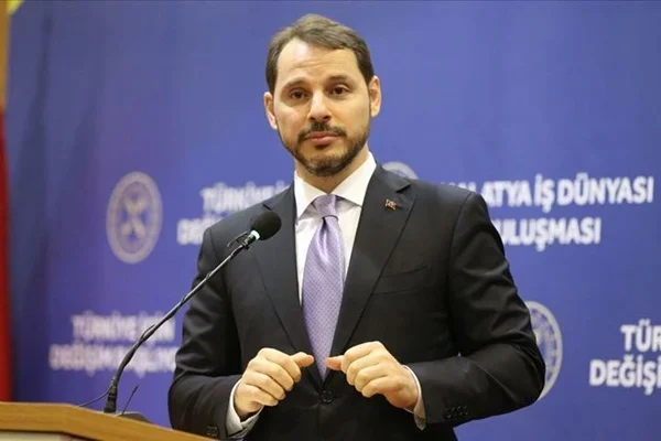 Albayrak: Türkiye yüzde 4-5'lerde büyüyeceği son çeyreğe gidiyor