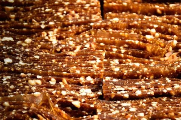 Araplar tescilli dut pestili ve kömesini sevdi