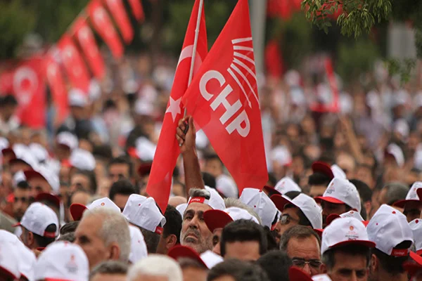 Aydınlık Gazetesi Yazarı İsmet Özcelik: CHP'de sorun çok!