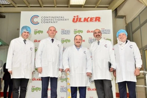 Bakan Varank Avrupa'nın en büyük özel markalı sakız üretisi CCC'yi ziyaret etti