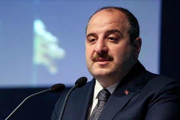 Bakan Varank'tan Eren Erdem'e suç duyurusu