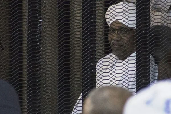 Beşir Sudan'da aklanırsa Uluslararası Ceza Mahkemesinde yargılanabilir