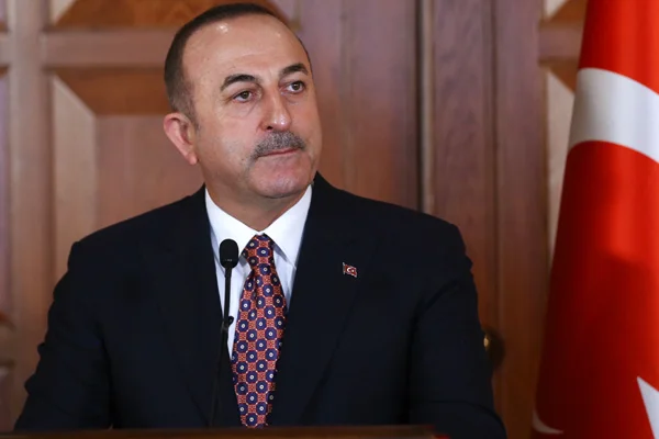 Çavuşoğlu'ndan S-400 açıklaması: Kutuda tutmak için almadık