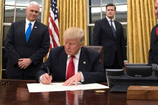 Çin'e yaptırım tasarısı Trump'ın masasında