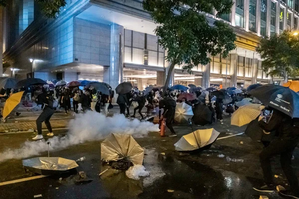 Çin medyasında Hong Kong kızgınlığı