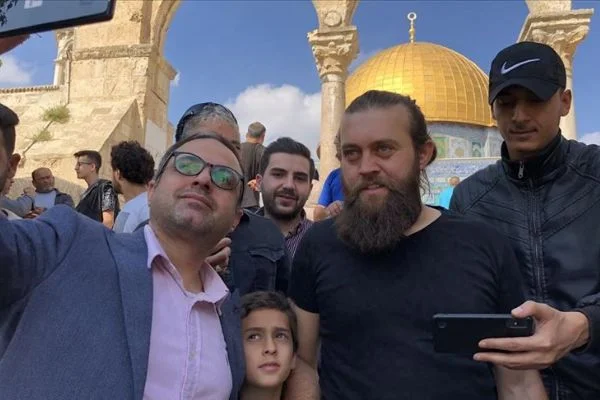 Diriliş Ertuğrul oyuncusuna Kudüs'te yoğun ilgi