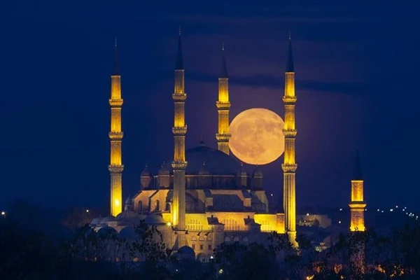Dolunay fotoğrafseverlere doyumsuz anlar yaşattı