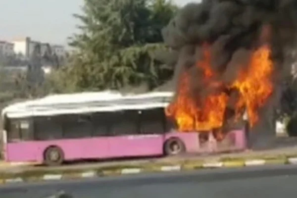 Düzce'de halk otobüsü yandı